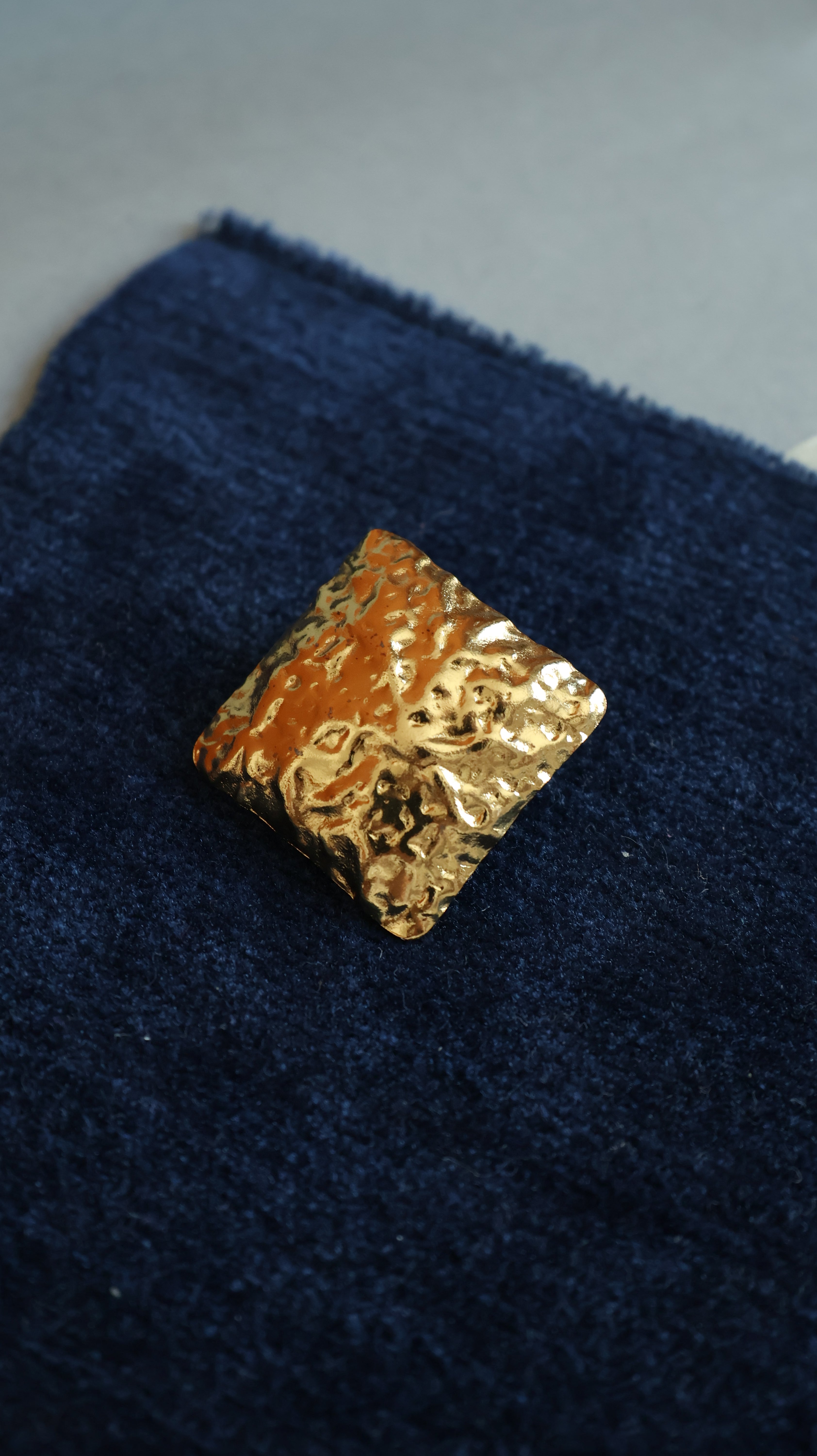 Aretes Cuadrado Arrugado