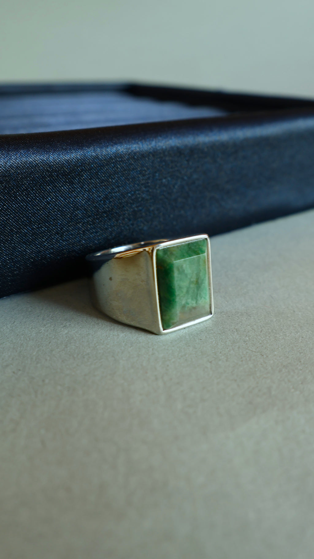 Anillo Jade